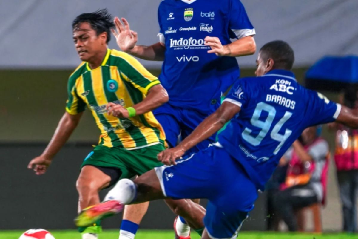 PSBS Biak enggan mengalah dengan mudah saat hadapi Persebaya Surabaya. (PSBS Biak) - Image