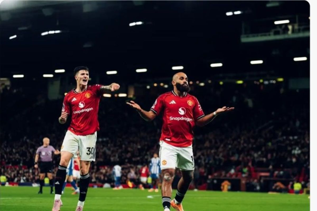 Bryan Mbeumo (kanan) cetak dua gol saat Manchester United menang 4-2 atas Brighton & Hove Albion pada pekan kesembilan Liga Inggris 2025/26 di Stadion Old Trafford, Sabtu (25/10). (Manutd.com/Antara) - Image