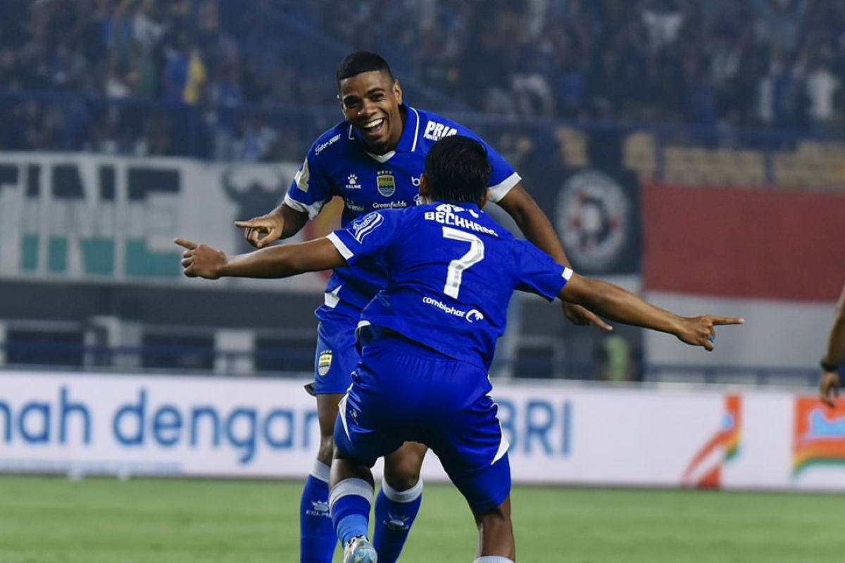 Persib Bandung berhasil meraih kemenangan 2-0 atas Persis Solo. (Dok. Persib) - Image