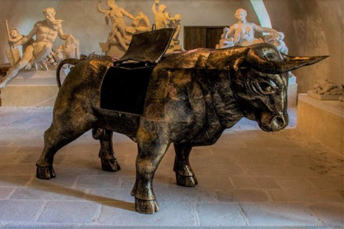 Brazen Bull Simbol Kekuasaan Dan Kekejaman Di Era Phalaris Brazen Bull Simbol Kekuasaan Dan Kekejaman Di Era Phalaris