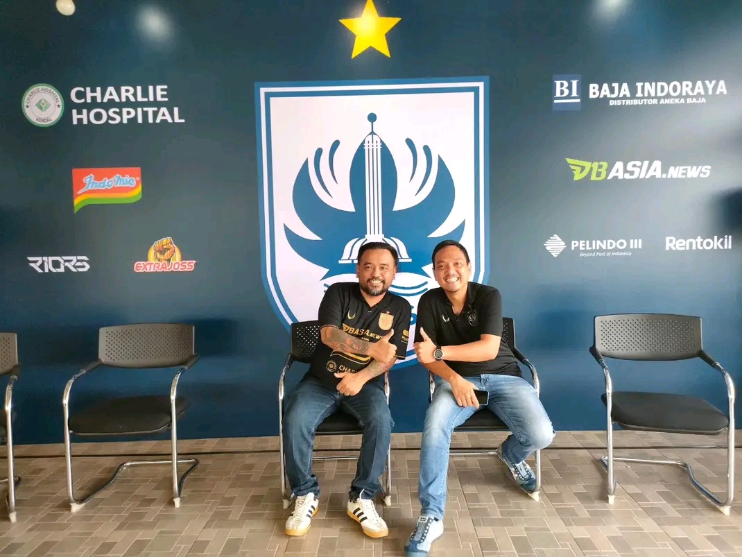 Wareng, ketua Panser Biru bersama Yoyok Sukawi. (Facebook) - Image