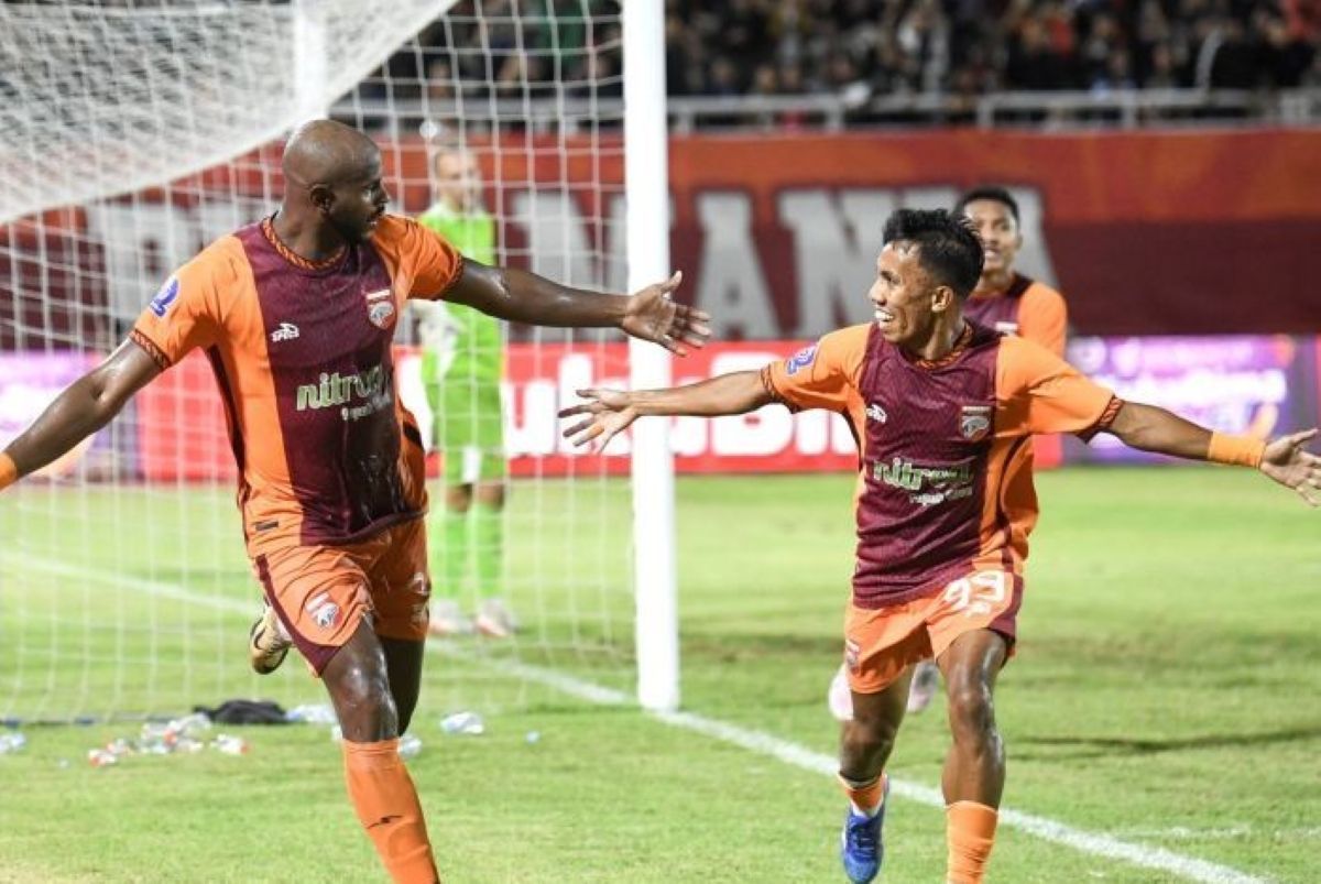 Pimpinan klasemen Borneo FC akan bertandang ke markas juru kunci Semen Padang dalam lanjutan BRI Super League 2025/2026. (M Risyal Hidayat/Antara) - Image