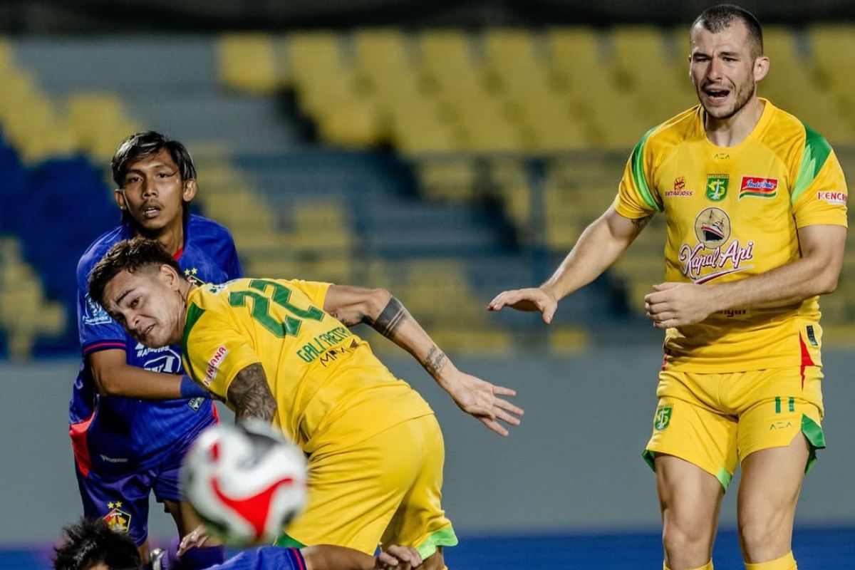 Persebaya Surabaya tahan Persik Kediri 1-1 di Gelora Joko Samudro, Jumat (7/11). (Persebaya Surabaya) - Image