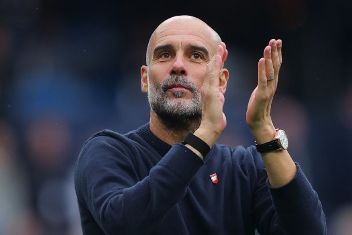 Pep Guardiola sumringah usai kalahkan Liverpool. (@ManCity/X) - Image