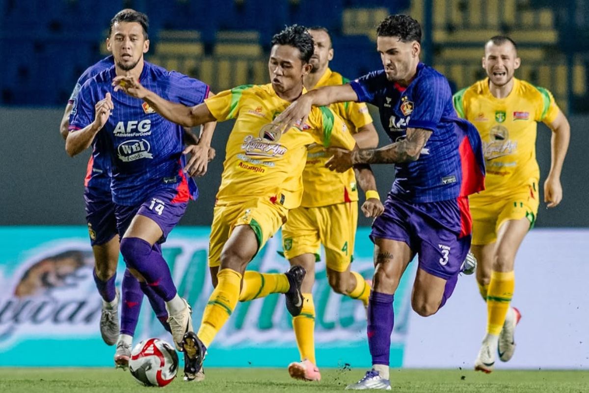 Pekerjaan Rumah Persebaya Surabaya Lawan Arema FC! 5 Kartu Merah Tak Boleh Berlanjut di Derbi Jawa Timur - Image