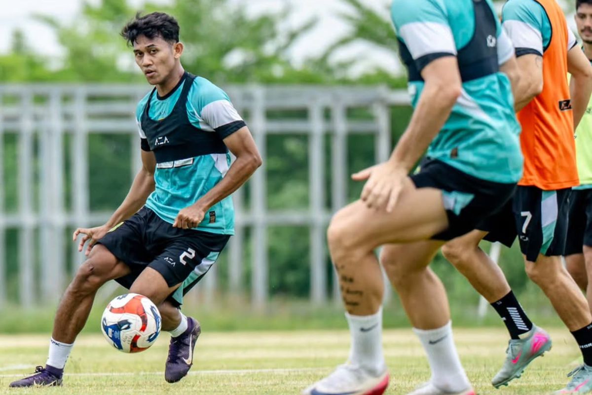 Arief Catur Pamungkas rindu dukungan penuh Bonek ke Persebaya Surabaya jelang hadapi Arema FC. (Dok. Persebaya Surabaya) - Image