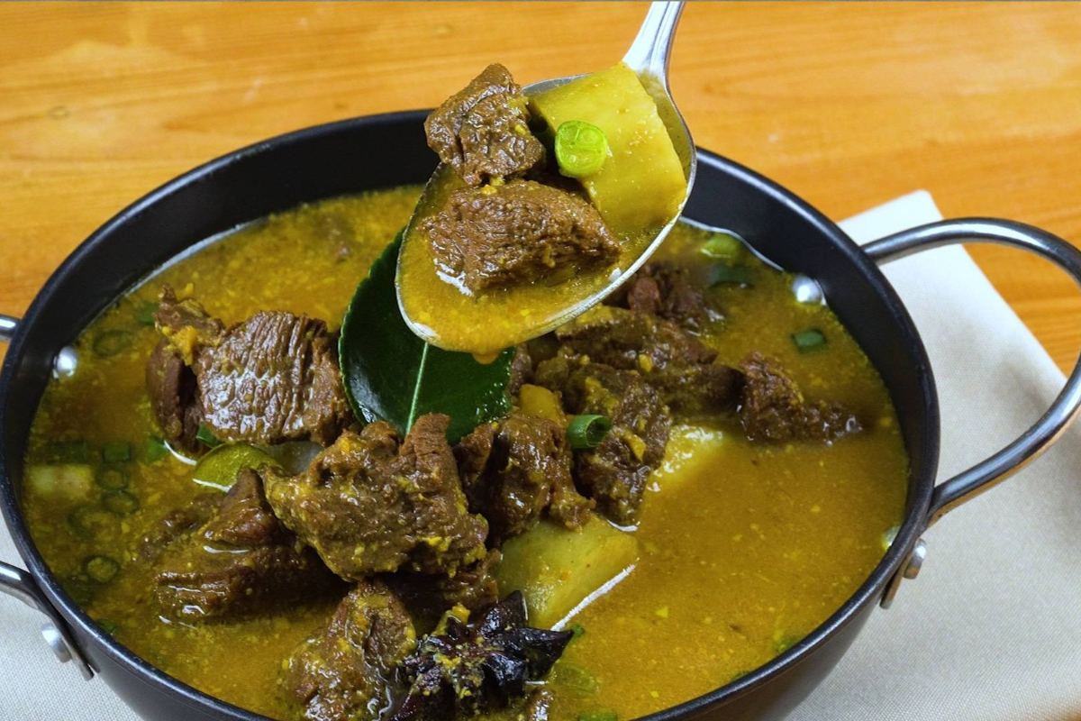 Empal Gentong, salah satu kuliner legendaris dari Cirebon. (Royco) - Image