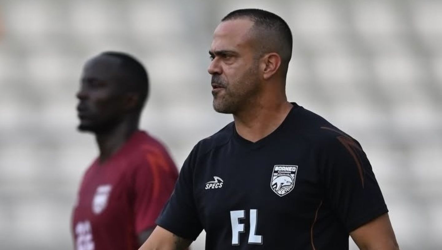 Pelatih Borneo FC, Fabio Lefundes meminta suporter memenuhi stadion Segiri saat menghadapi Bali United. (Instagram Borneo FC) - Image
