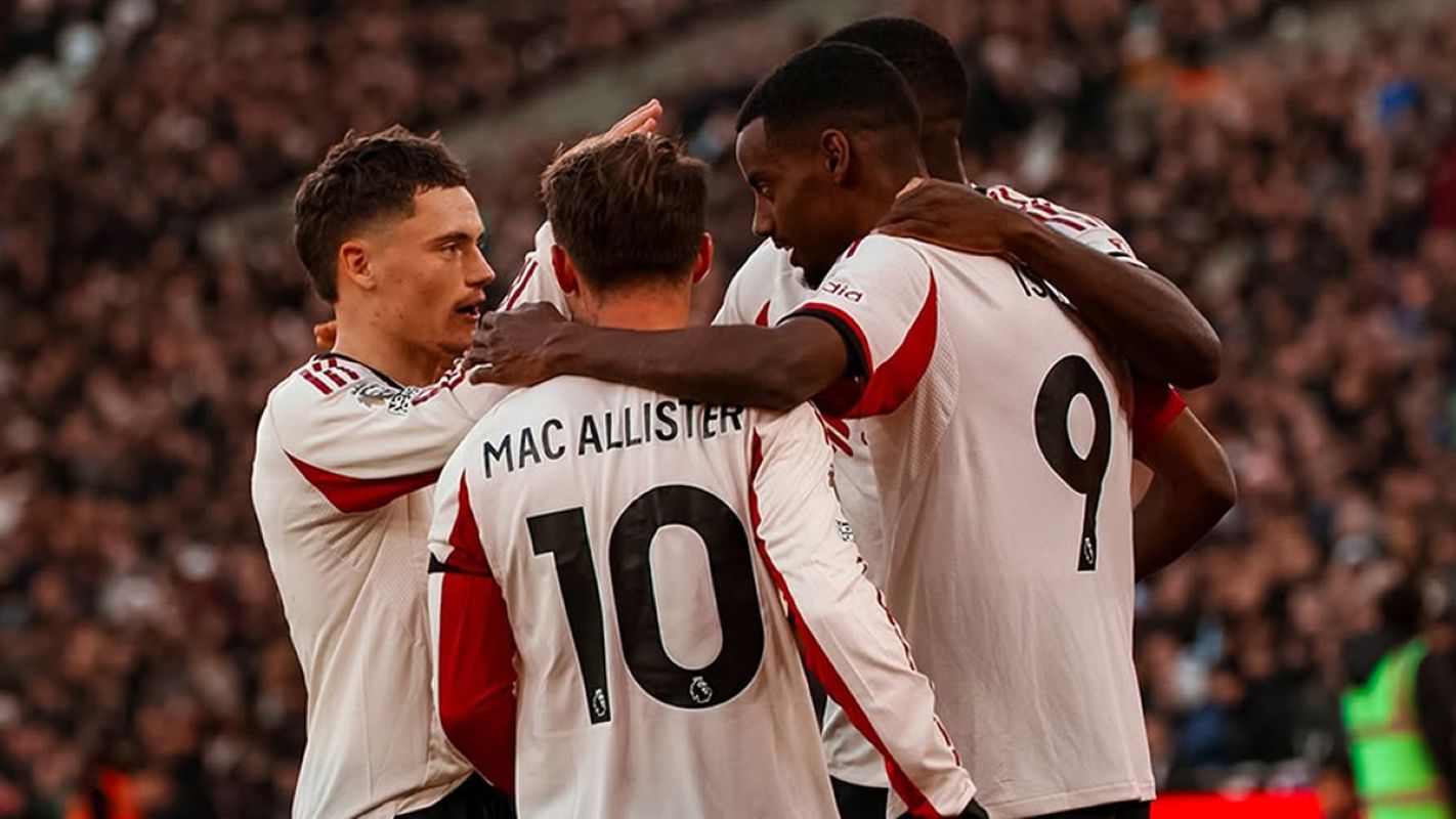 Pemain Liverpool rayakan gol ke gawang West Ham di Liga Inggris (IG: @liverpoolfc) - Image
