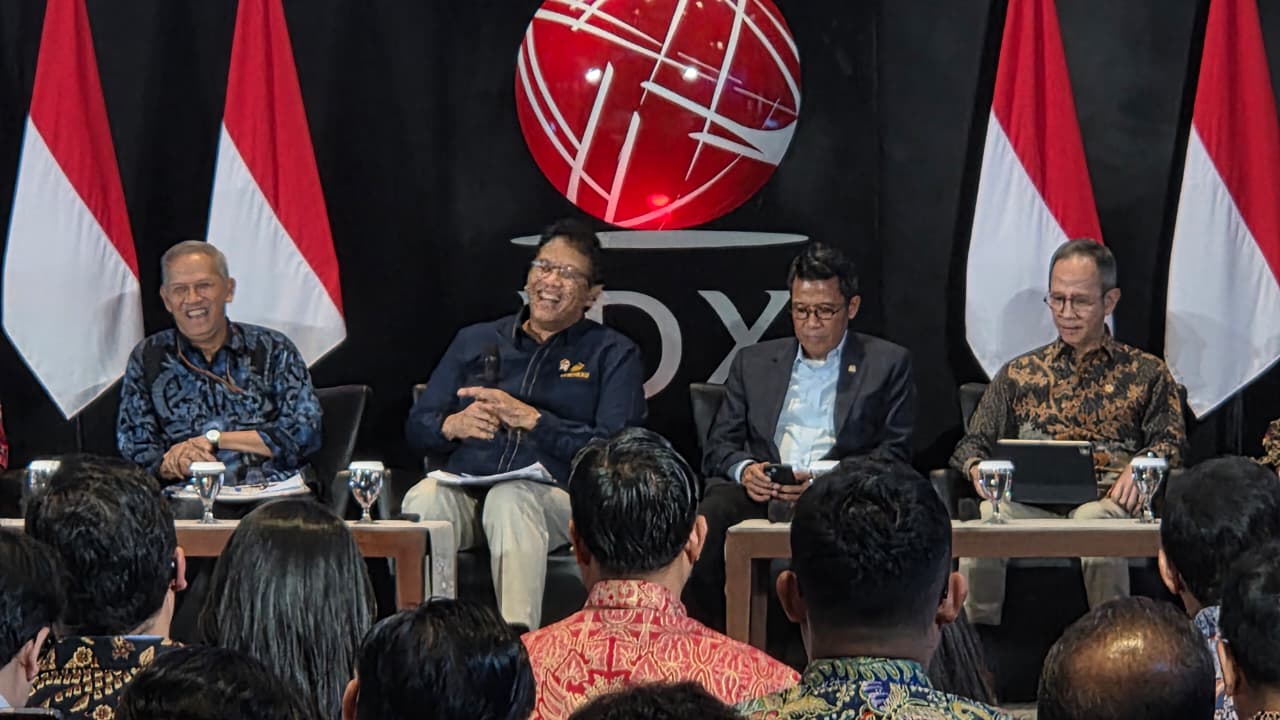 Menteri Keuangan Purbaya Yudhi Sadewa meminta OJK bersihkan pasar modal dari praktik gorengan dalam 6 bulan untuk insentif ritel. (Nurul F/ JawaPos.com) - Image