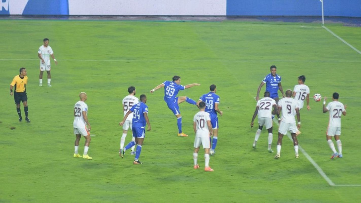 Persib Bandung taklukkan Borneo FC 3-1 dalam laga tunda super league di Stadion GBLA.(persib.co.id) - Image