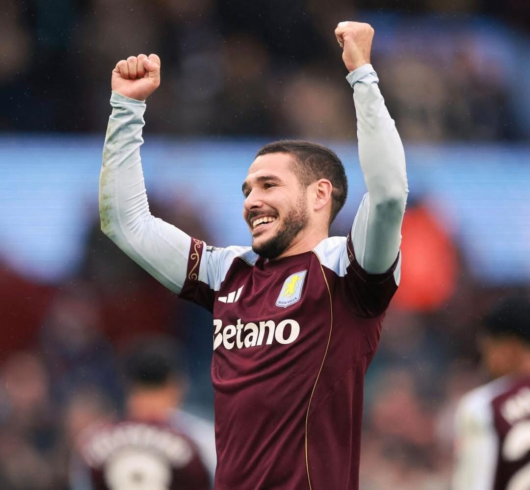 Ekspresi Buendia saat merayakan gol kemenangan Aston Villa. (@avfcofficial) - Image