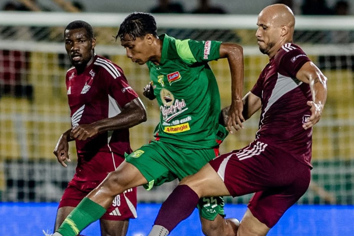 Persebaya Surabaya tahan imbang PSM Makassar di babak pertama. (Persebaya Surabaya) - Image