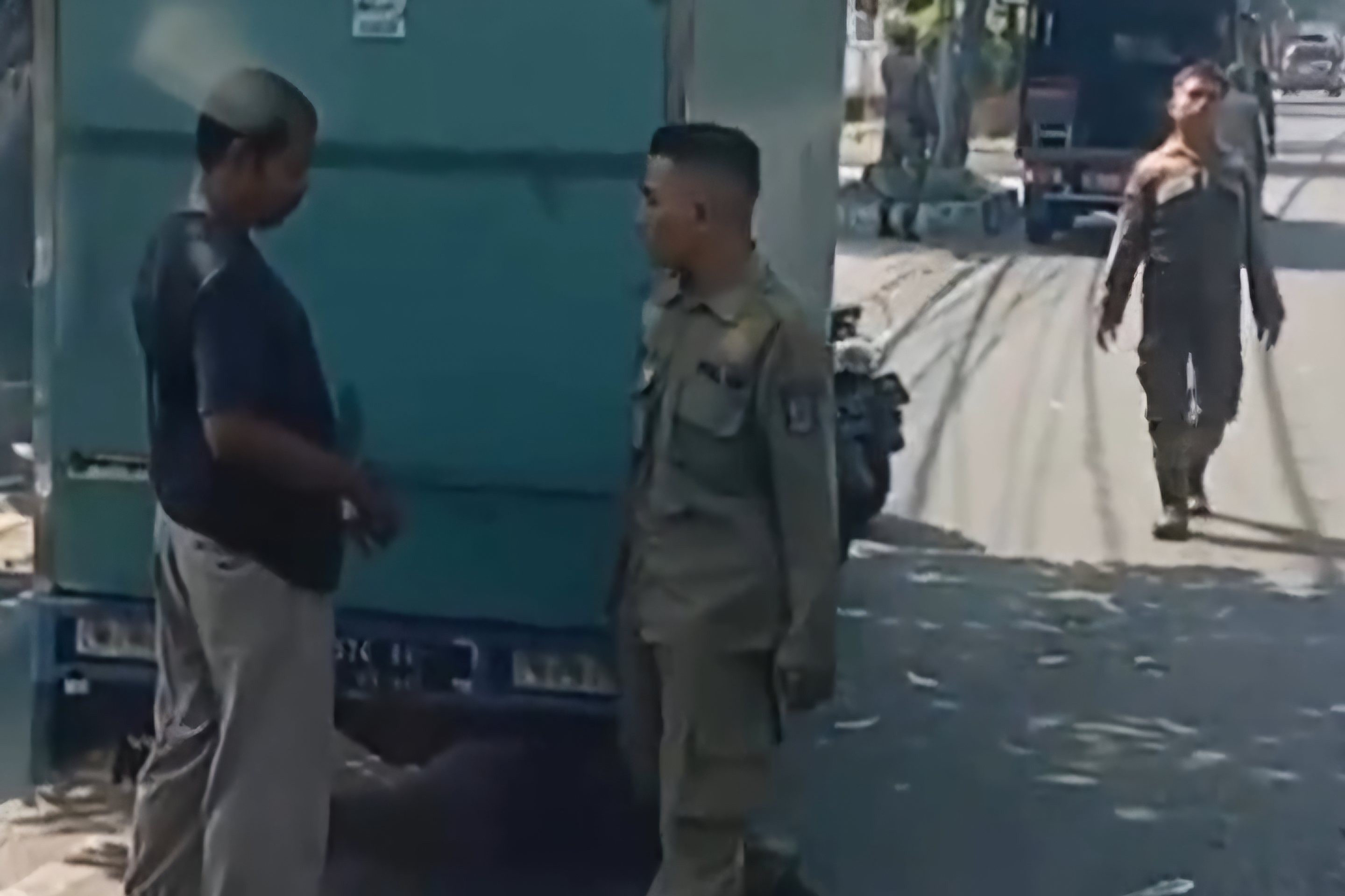 Viral Oknum Satpol PP Surabaya Terciduk Lakukan Pungli, Bakalan Dipecat? - Image