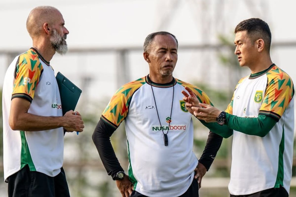 Persebaya Surabaya wajib punya pelatih baru yang mumpuni jika ingin wujudkan gelar juara sebelum 100 tahun. (Persebaya Surabaya)
