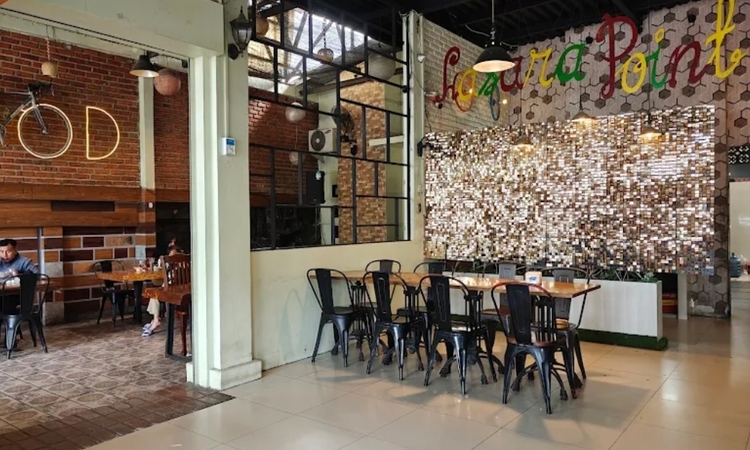 10 tempat makan favorit dekat Bandara Binaka, Gunung Sitoli. (freepik) - Image