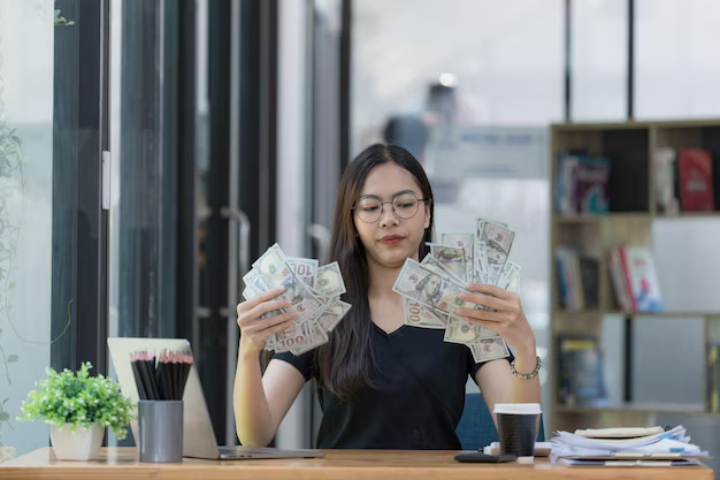 seseorang yang rezekinya tak pernah pergi./Freepik/westock - Image