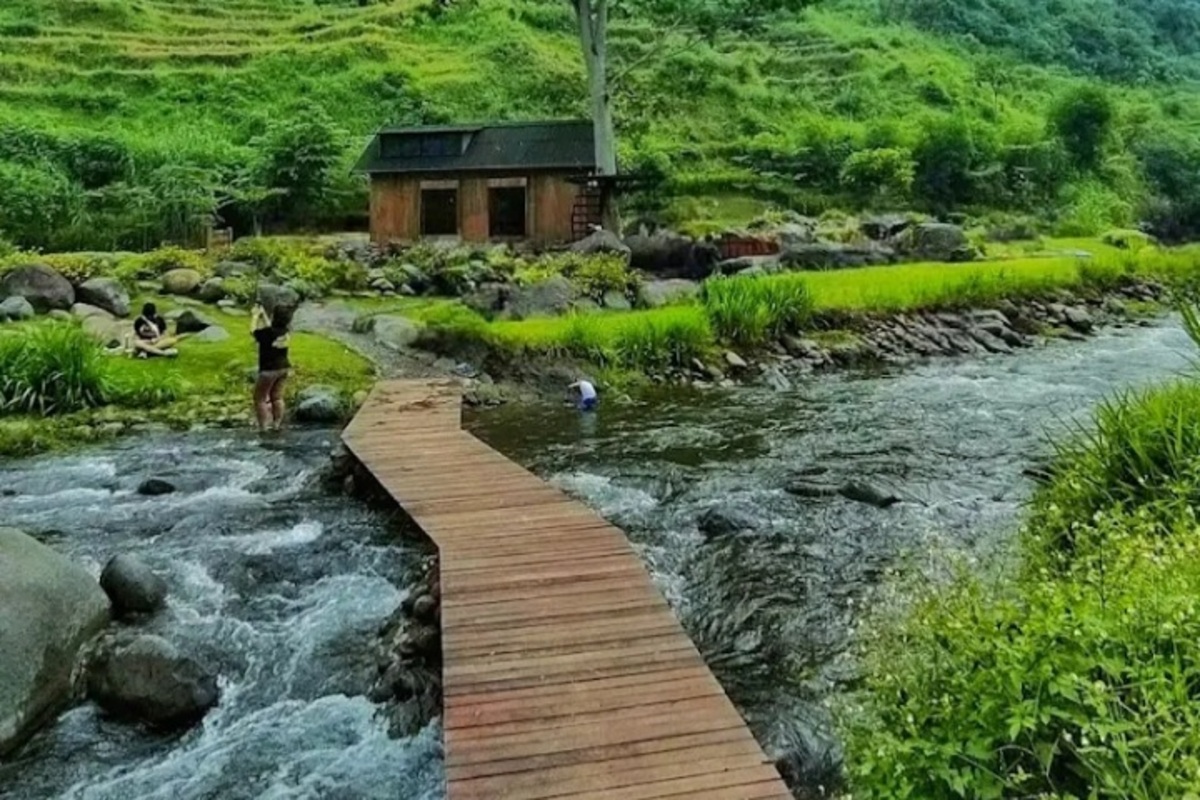 Rustic Market Rock Riverside, salah satu rekomendasi tempat untuk liburan santai di Mojokerto yang wajib masuk list kunjunganmu saat akhir tahun (Google Maps/ Nanang Priyo Utomo) - Image