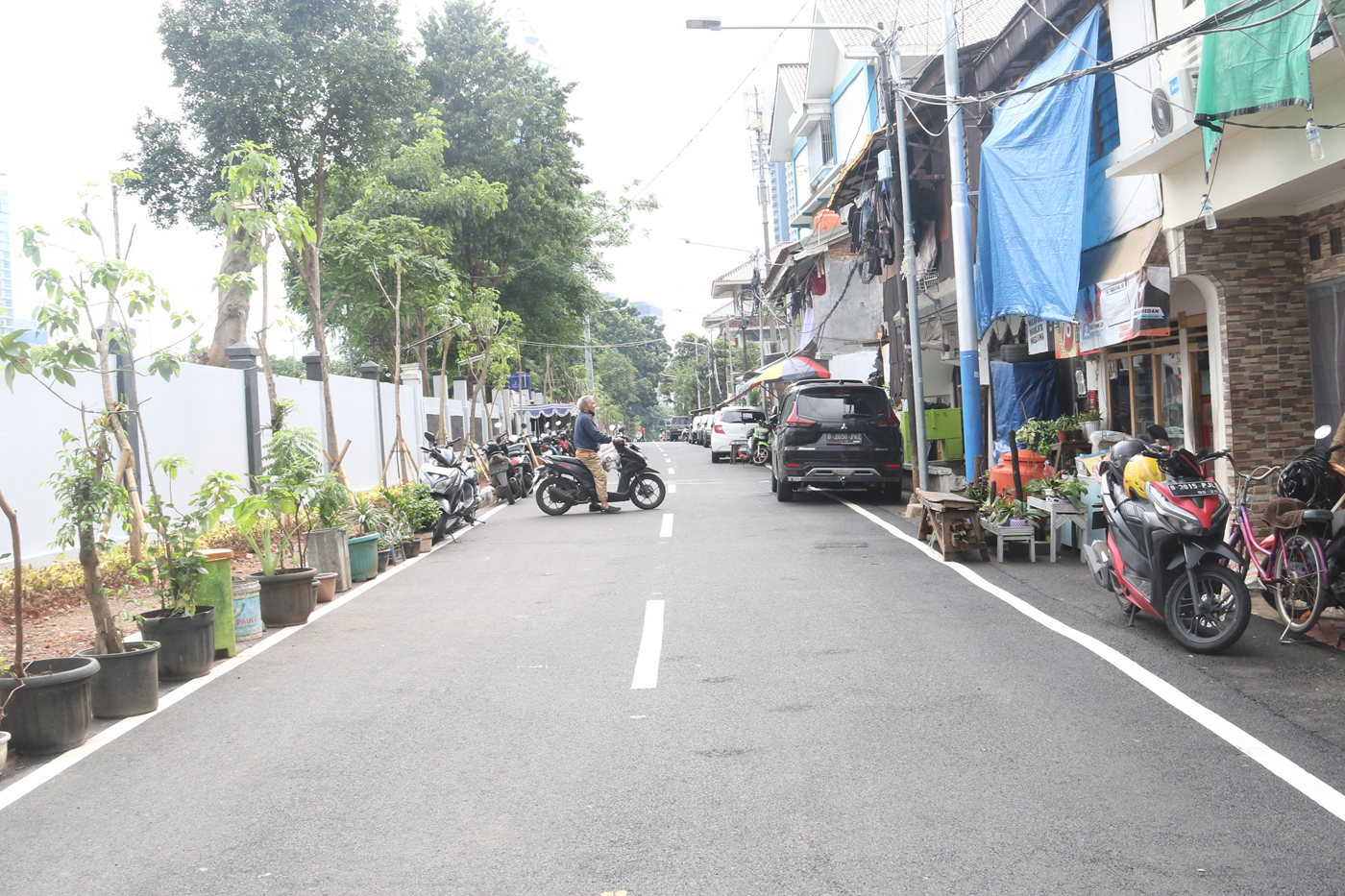 Suasana di Jalan Karet Pasar Baru Barat, Jakarta, Minggu (4/4/2026). (Dery Ridwansah/ JawaPos.com)