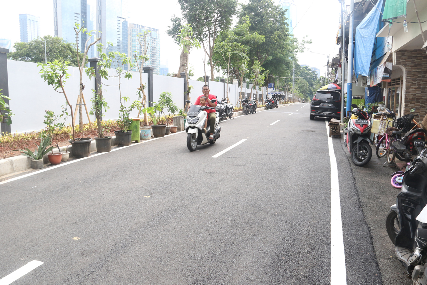 Suasana di Jalan Karet Pasar Baru Barat, Jakarta, Minggu (4/4/2026). (Dery Ridwansah/ JawaPos.com)
