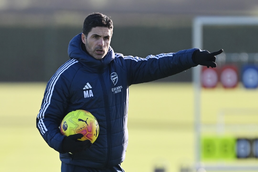 elatih Arsenal Mikel Arteta di sesi latihan jelang lawan Liverpool. (Dok. Arsenal) - Image