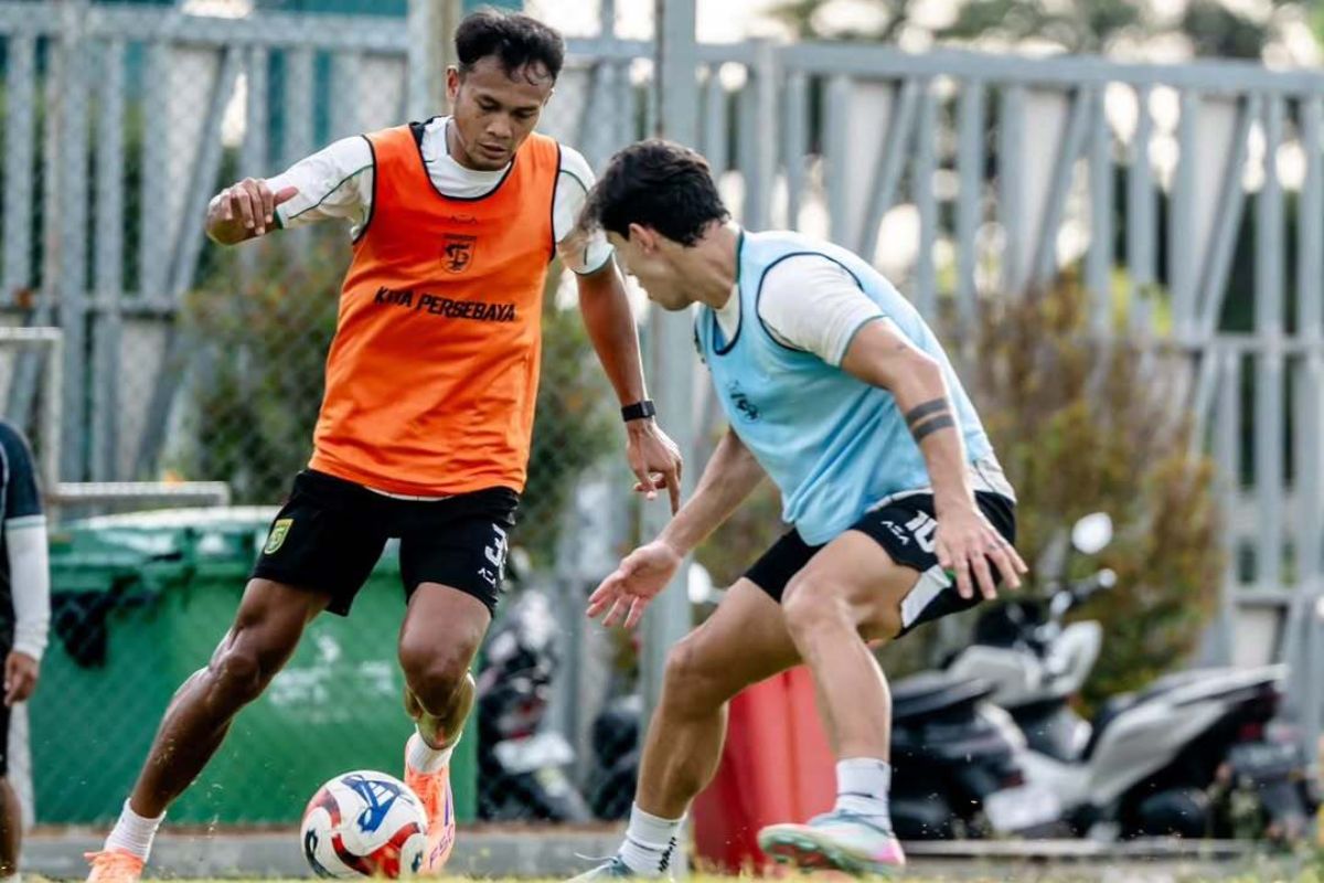 Bernardo Tavares siapkan senjata khusus redam Malut United di kandang Persebaya Surabaya. (Persebaya Surabaya) - Image