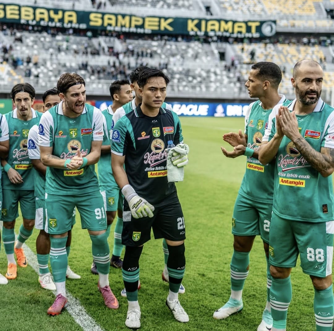 Persebaya Surabaya memenangkan laga 2-1 kontra Malut United di Gelora Bung Tomo. (Istimewa) - Image