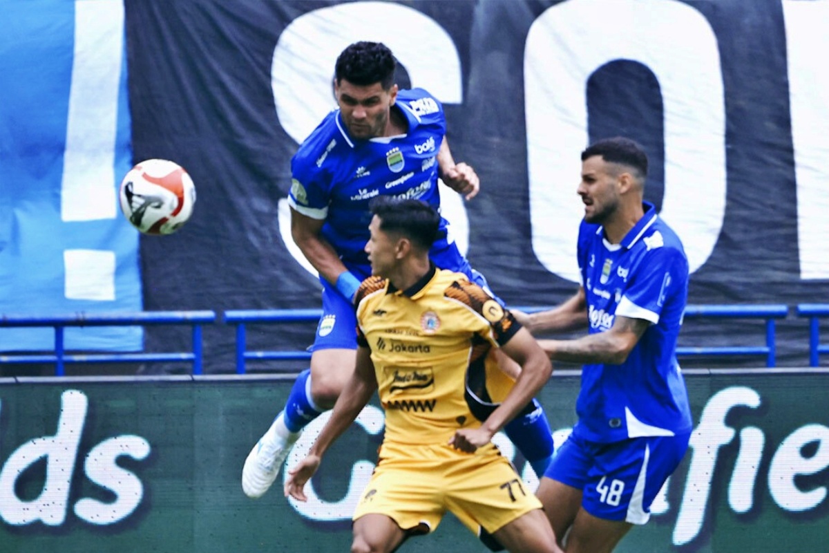 Persib Bandung berhasil mengalahkan Persija Jakarta dengan skor 2-1 di GBLA. (Dok. Persib) - Image