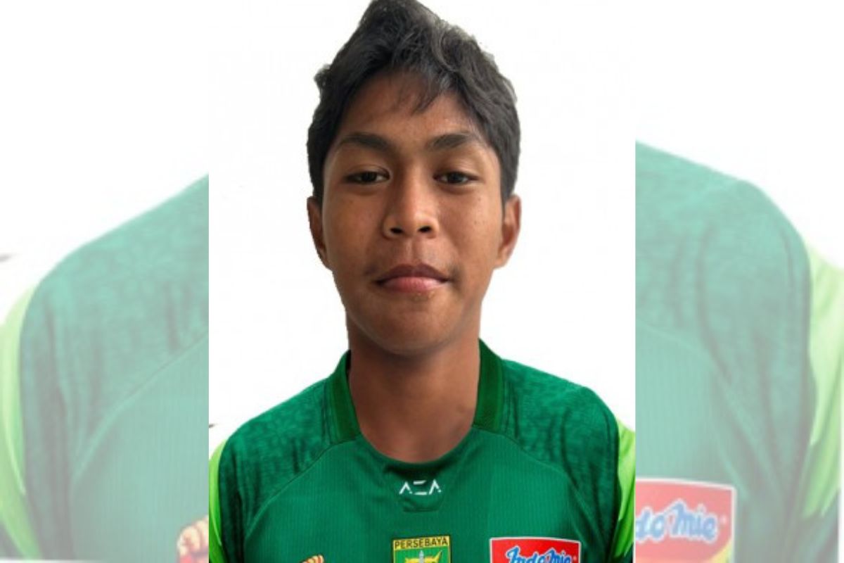 Mujtaba Ilham saat masuk daftar susunan pemain Persebaya Surabaya ketika hadapi Bali United. (Dok. I.League) - Image
