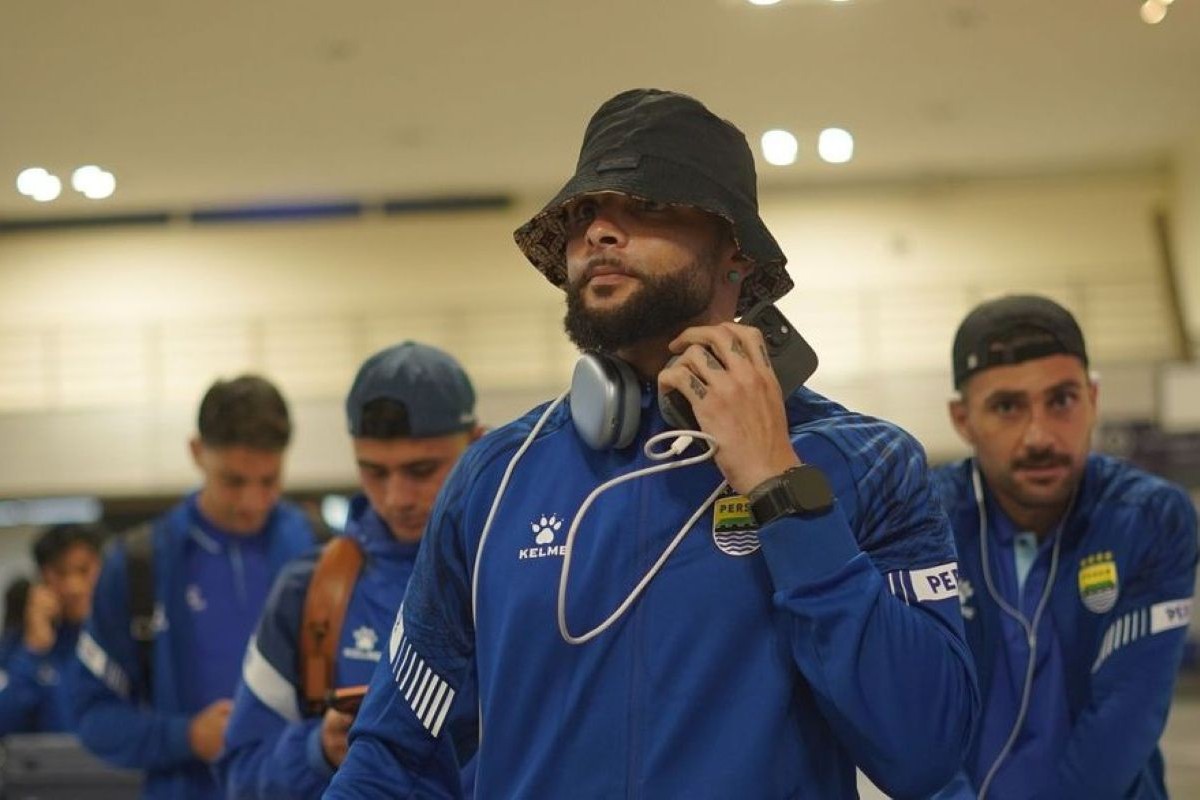 Layvin Kurzawa berpeluang debut Bersama Persib pada laga lawan Ratchaburi Thailand di ACL Two. (Istimewa) - Image