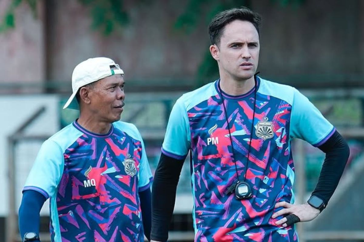 Pelatih Bhayangkara FC Paul Munster (kanan). (Istimewa) - Image