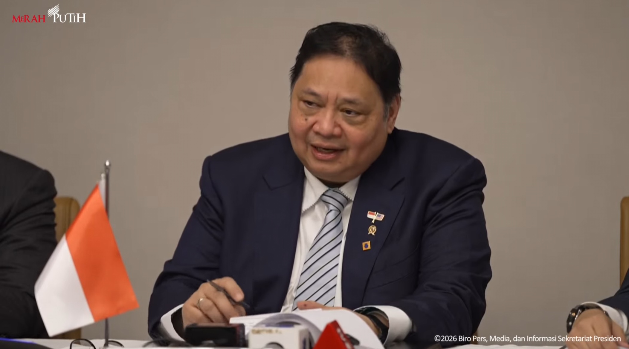 Menteri Koordinator bidang Perekonomian Airlangga Hartarto (Nurul F/JawaPos.com) - Image