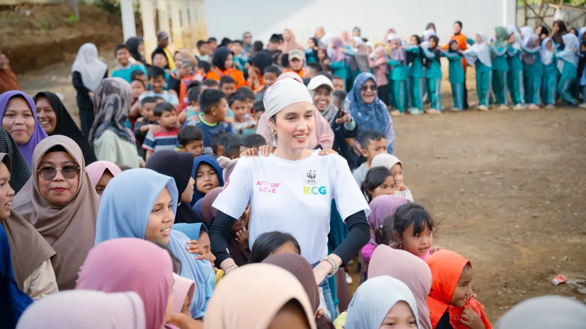Public Figure Cinta Laura - Image
