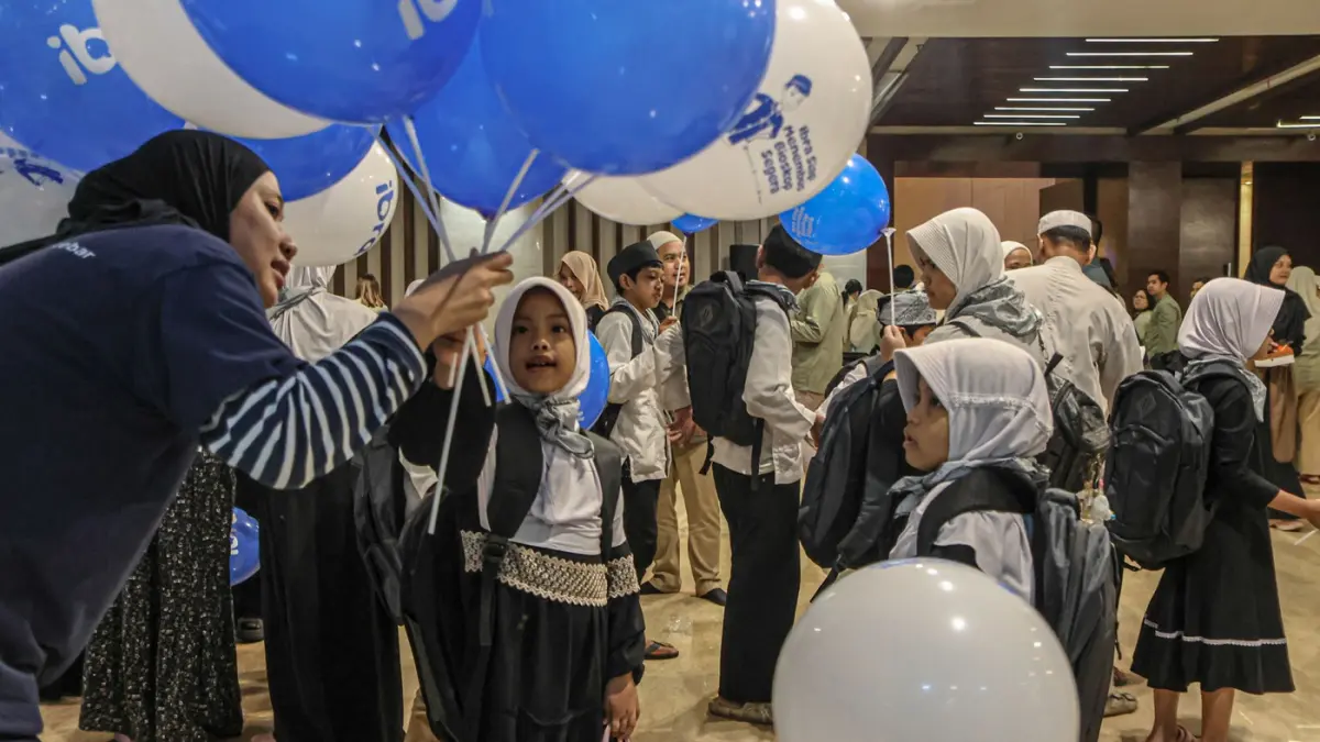 Sejumlah anak yatim mengikuti acara buka puasa bersama yang digelar oleh Yayasan Agung Podomoro Land (YAPL) di Ballroom Kuningan City, Jakarta, Rabu (04/03/2026). (Hanung Hambara/Jawa Pos)