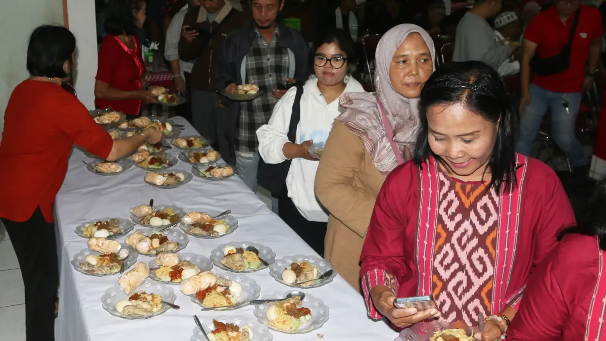 Semarak perayaan Cap Go Meh di Kota Semarang. (Nur Chamim/Jawa Pos Radar Semarang) 