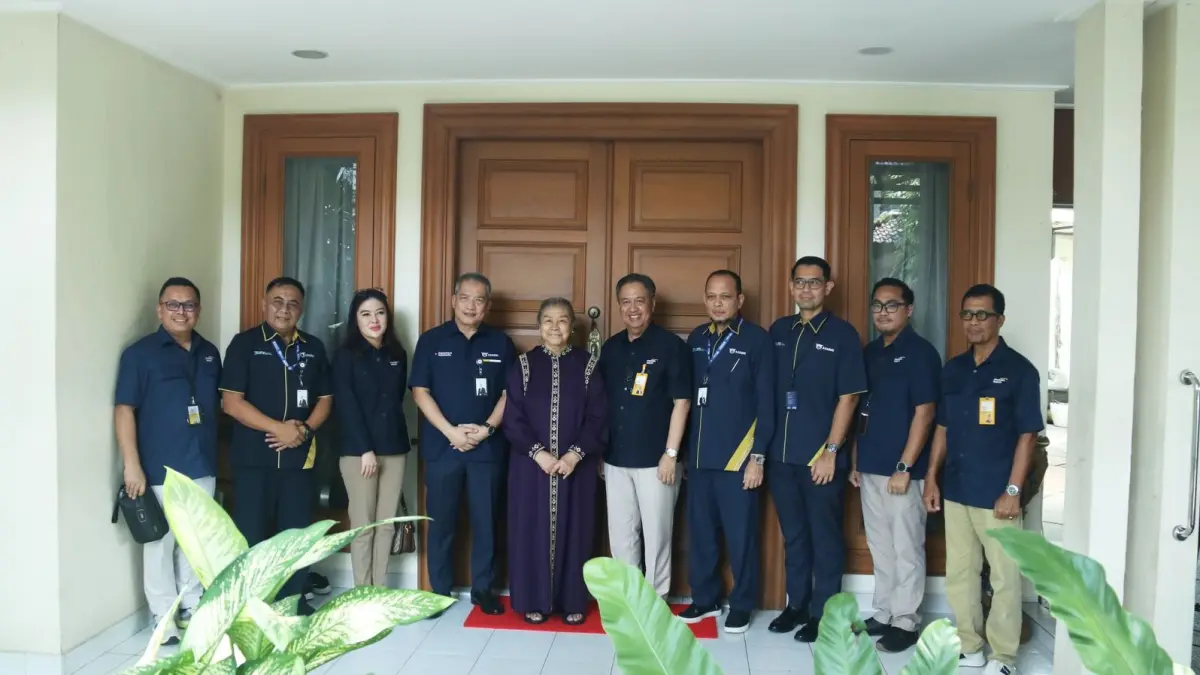 Direktur Utama PT ASABRI, Jeffry Haryadi P. Manullang, bersama Direktur Hubungan Kelembagaan PT ASABRI, Khaidir Abdurrahman, Direktur Utama Bank Mandiri Taspen, Panji Irawan serta Pejabat Eksekutif Funding (Retail & Network) Bank Mandiri Taspen, Rizky Oly