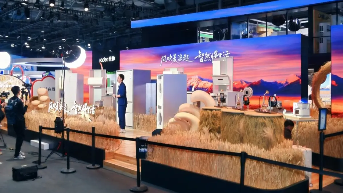 Haier tampil di AWE 2026 Shanghai dengan AI Vision 2.0 dan robot rumah tangga canggih. Inovasi ini memperkuat posisi sebagai pemimpin global smart home. (Istimewa) - Image