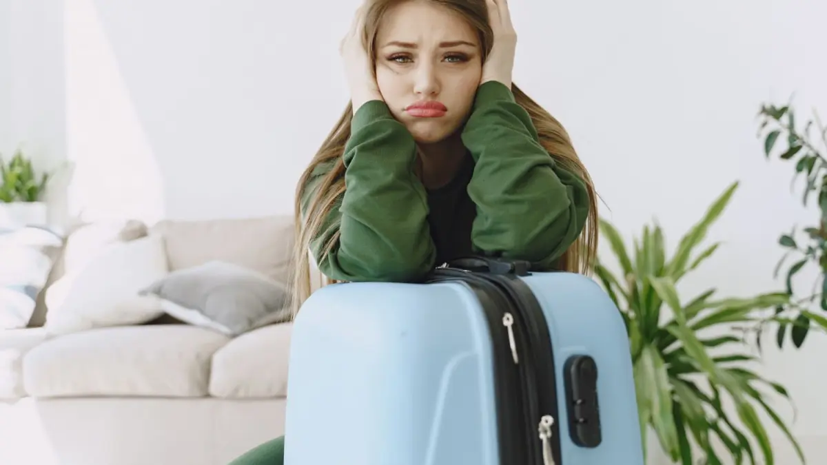 Ilustrasi orang introvert saat liburan (Freepik) - Image