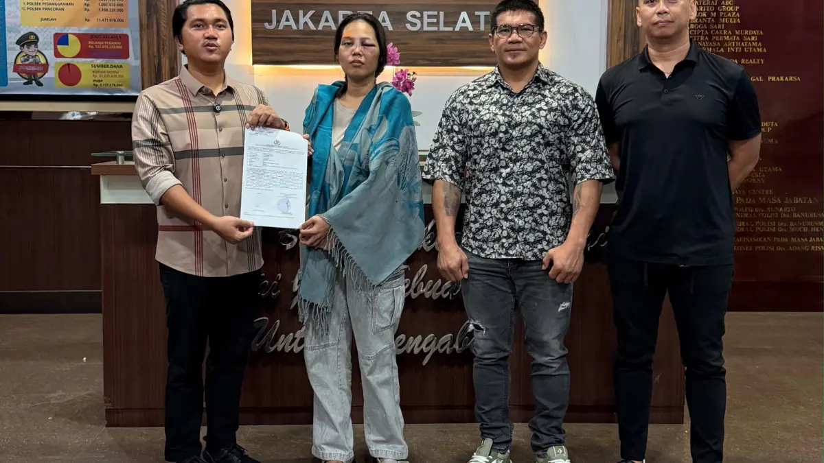 Korban buat laporan kepolisian terkait penganiayaan brutal oleh kekasihnya ke Polres Jaksel, Sabtu (21/3). (Istimewa) - Image