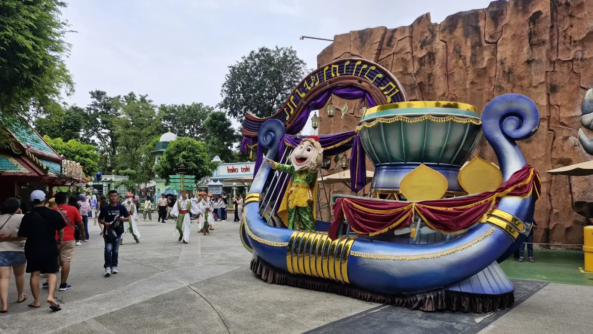 Ilustrasi perayaan libur Lebaran di Dufan, Ancol pada Senin (23/3). (RianAlfianto/JawaPos.com). - Image