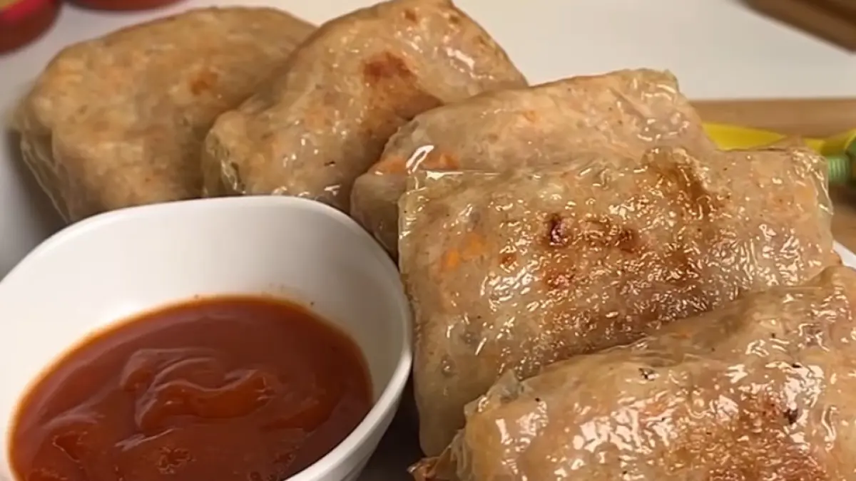 Potret dimsum kulit tahu isi ayam dengan keju lumer yang gurih. (Sumber: instagram.com/@ceritaabunda) - Image