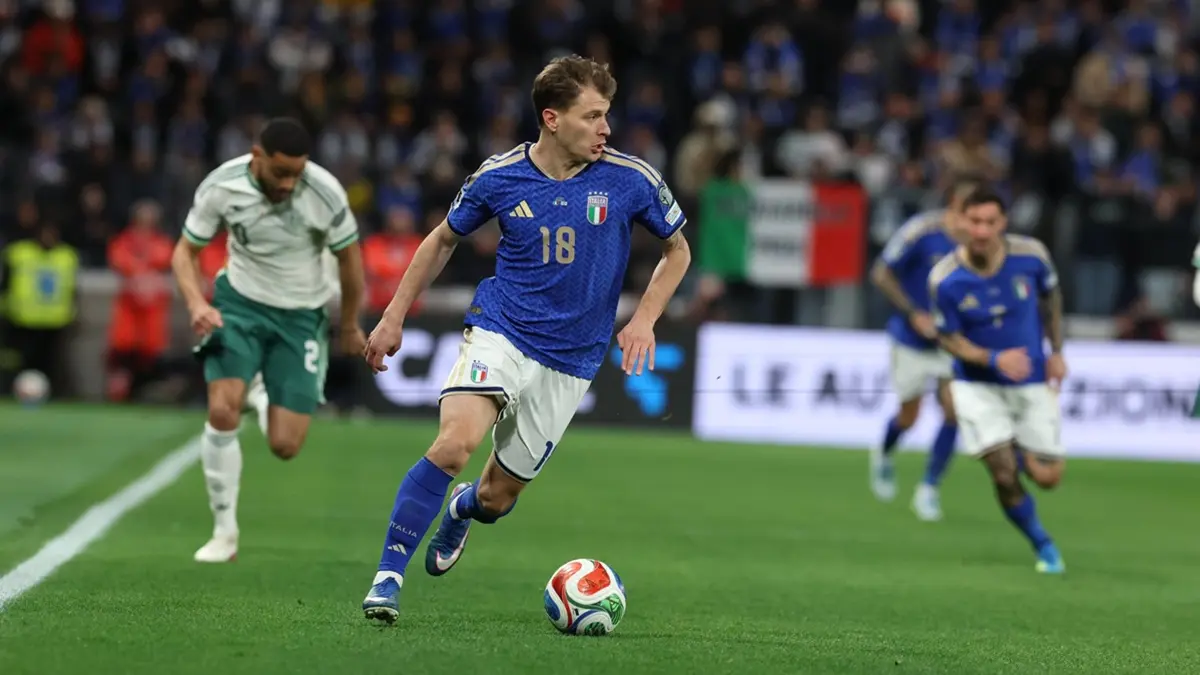 Pemain Italia, Nicolo Barella, saat menghadapi Irlandia Utara di semifinal Play-off Piala Dunia 2026. (Instagram/@Azzurri) - Image