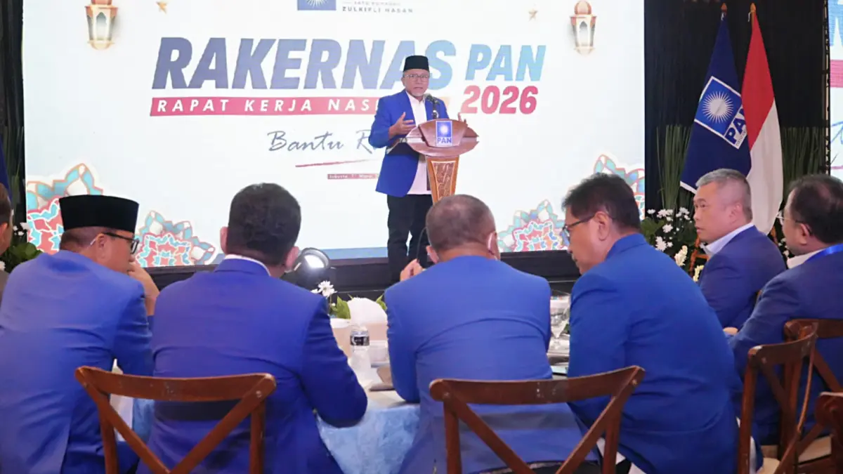 Ketua Umum Partai Amanat Nasional (PAN) Zulkifli Hasan memberikan sambutan saat Rakernas I Partai Amanat Nasional (PAN) di Kantor DPP PAN, Jakarta, Selasa (31/3/2026).