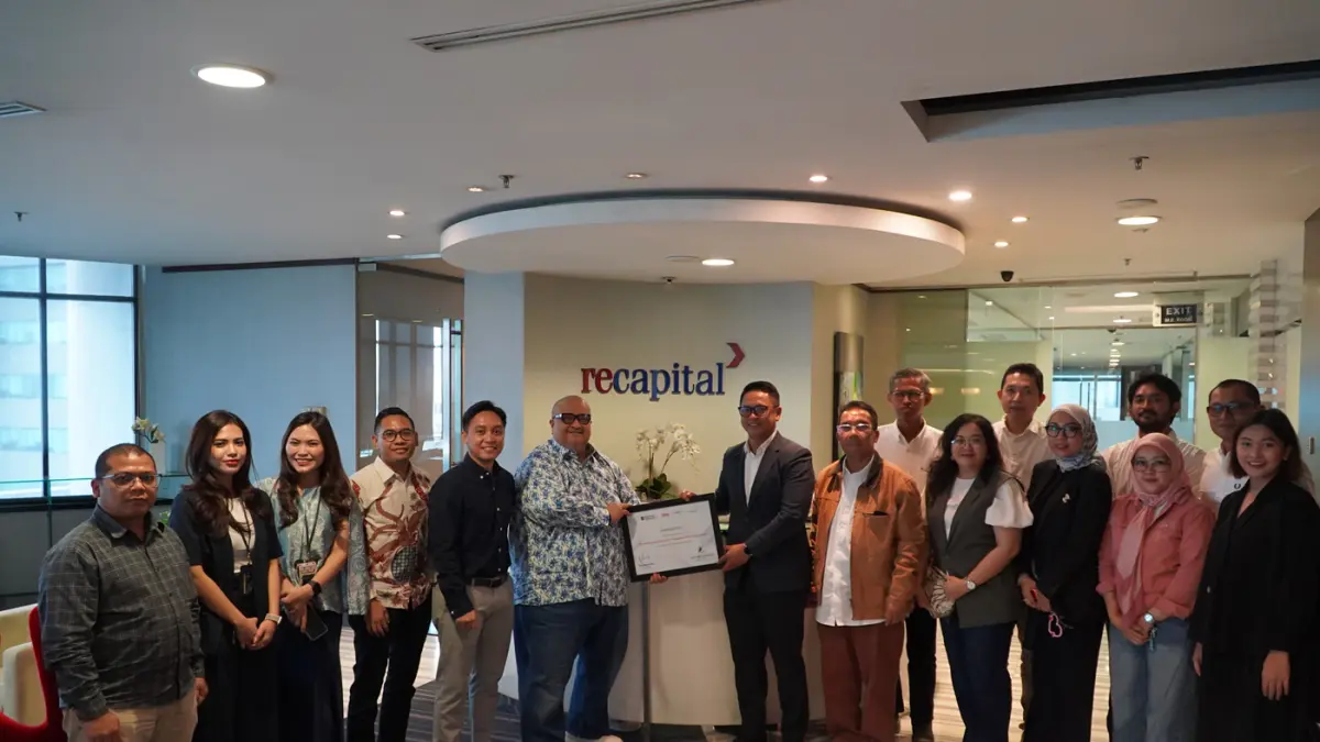 Direktur Utama PT Bahana Sekuritas, Reza Benito Zahar bersama Direktur Utama PT Recapital Asset Management, Alvin Pattisahusiwa