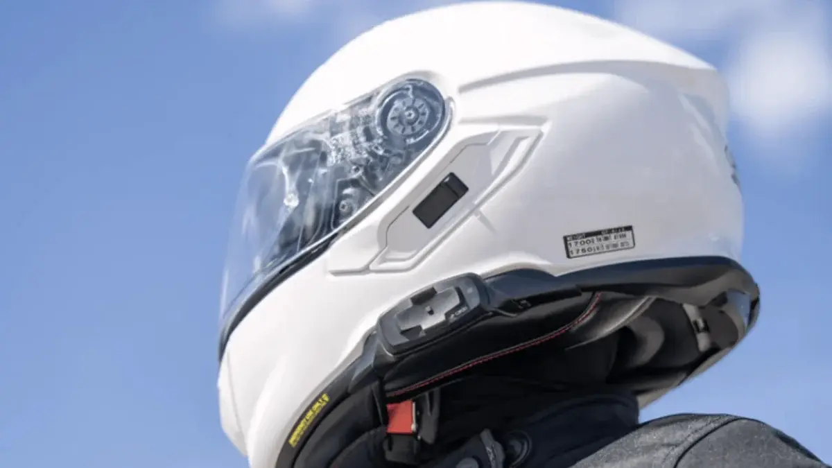 Cardo Rilis Interkom Helm Baru untuk Shoei, Bisa Hubungkan 15 Rider - Image
