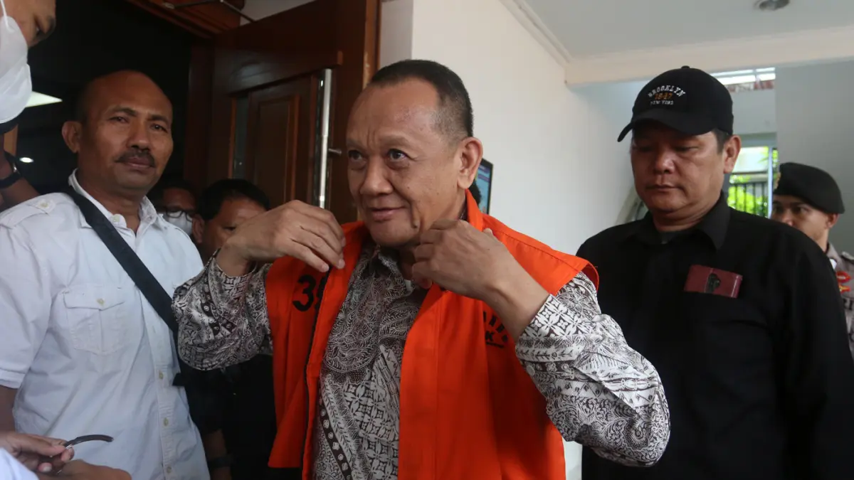 Terdakwa kasus dugaan tindak pidana pencucian uang (TPPU) Nurhadi bersiap mengikuti sidang putusan di Pengadilan Tipikor, Jakarta, Rabu (1/4/2026). (Dery Ridwansah/ JawaPos.com)