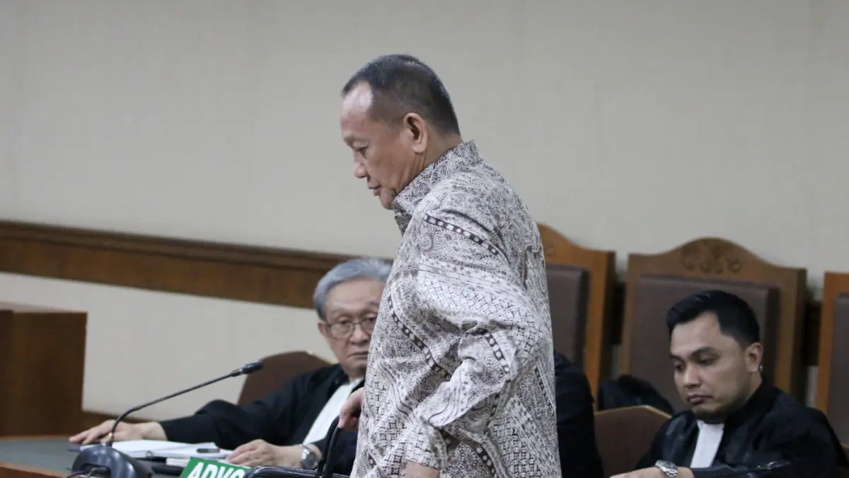 Terdakwa kasus dugaan tindak pidana pencucian uang (TPPU) Nurhadi bersiap mengikuti sidang putusan di Pengadilan Tipikor, Jakarta, Rabu (1/4/2026). (Dery Ridwansah/ JawaPos.com)