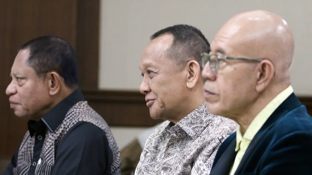 Terdakwa kasus dugaan tindak pidana pencucian uang (TPPU) Nurhadi bersiap mengikuti sidang putusan di Pengadilan Tipikor, Jakarta, Rabu (1/4/2026). (Dery Ridwansah/ JawaPos.com)