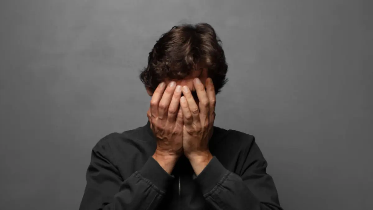 Seni Ketidakberdayaan yang Dipelajari: 8 Kebiasaan Pasif Ini Diam-Diam Menghambat Kebahagiaan Anda - Image