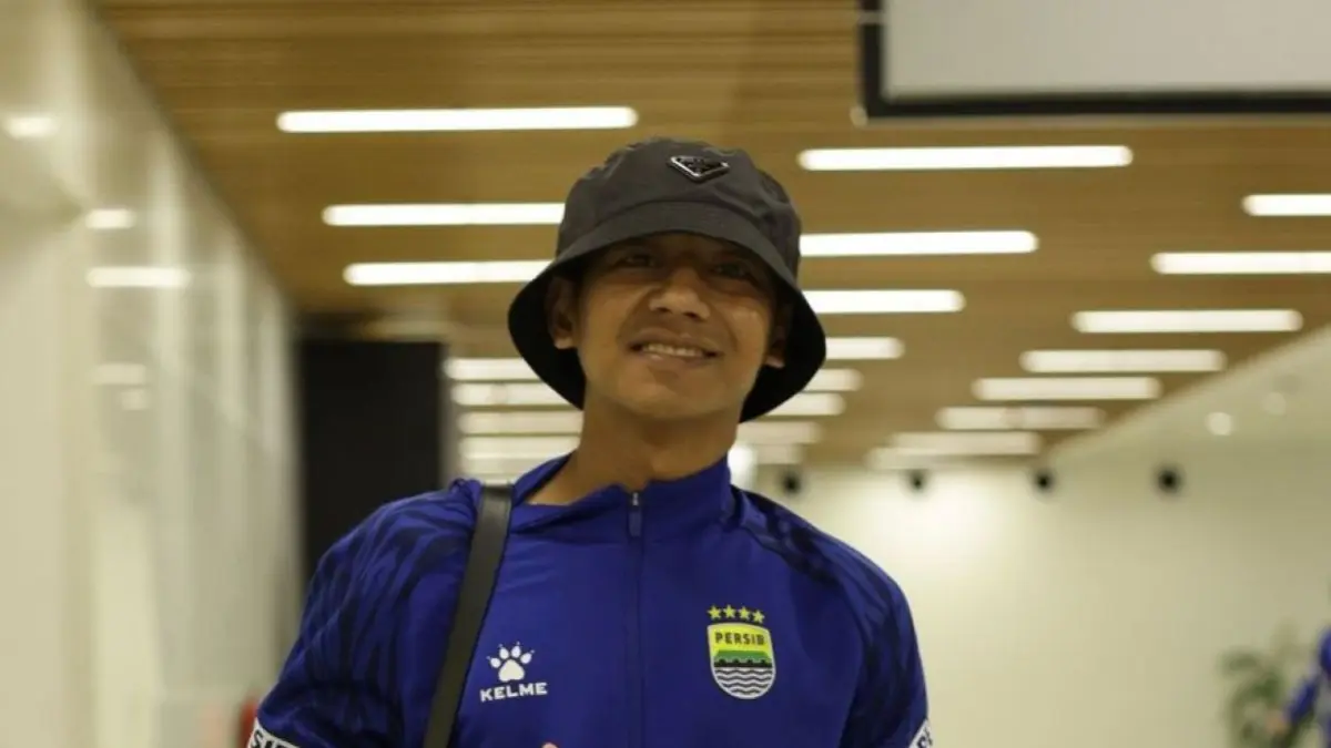 Target Gila Beckham Putra dan Adam Alis, Bawa Persib Bandung Pesta Gol ke Gawang Semen Padang! - Image